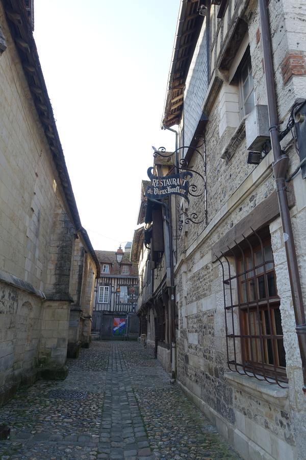 Appartamento Armonui Honfleur Centre Historique Esterno foto